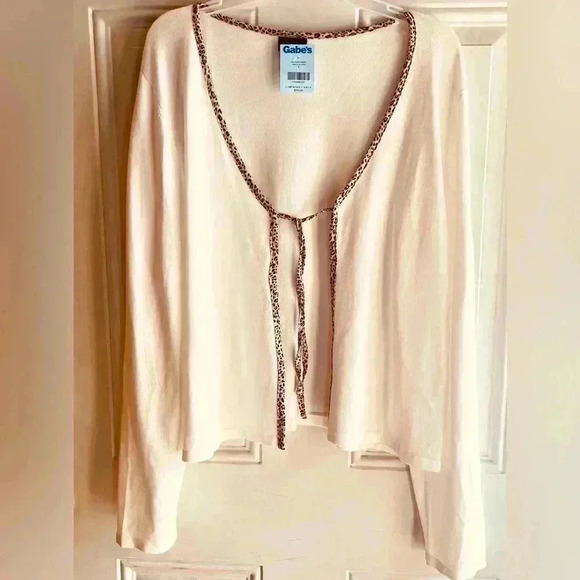 🆕 Rue21 White Sweater with Leopard Trim Size 3X NWT - Picture 1 of 3